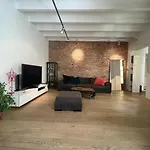 Konventna Apartment In City Heart, Designed, Spacious