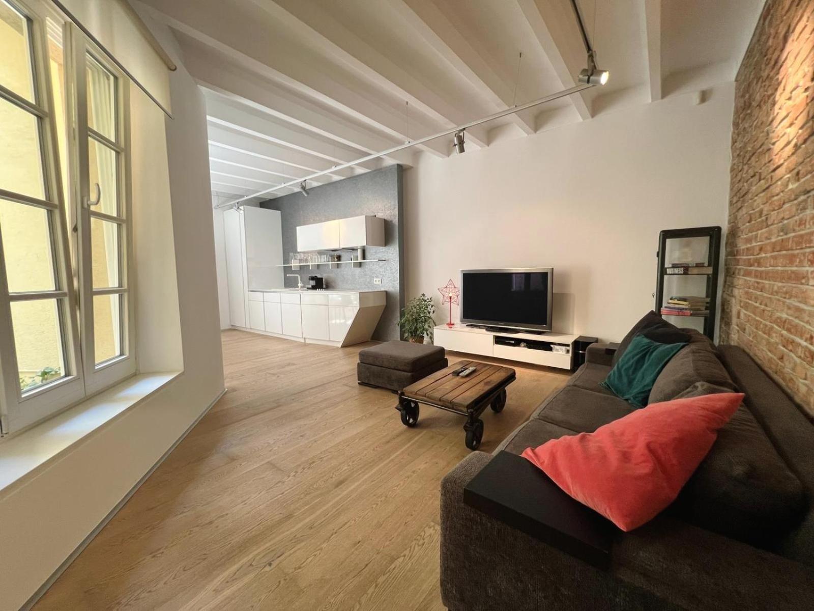 Konventna In Heart, Designed, Spacious